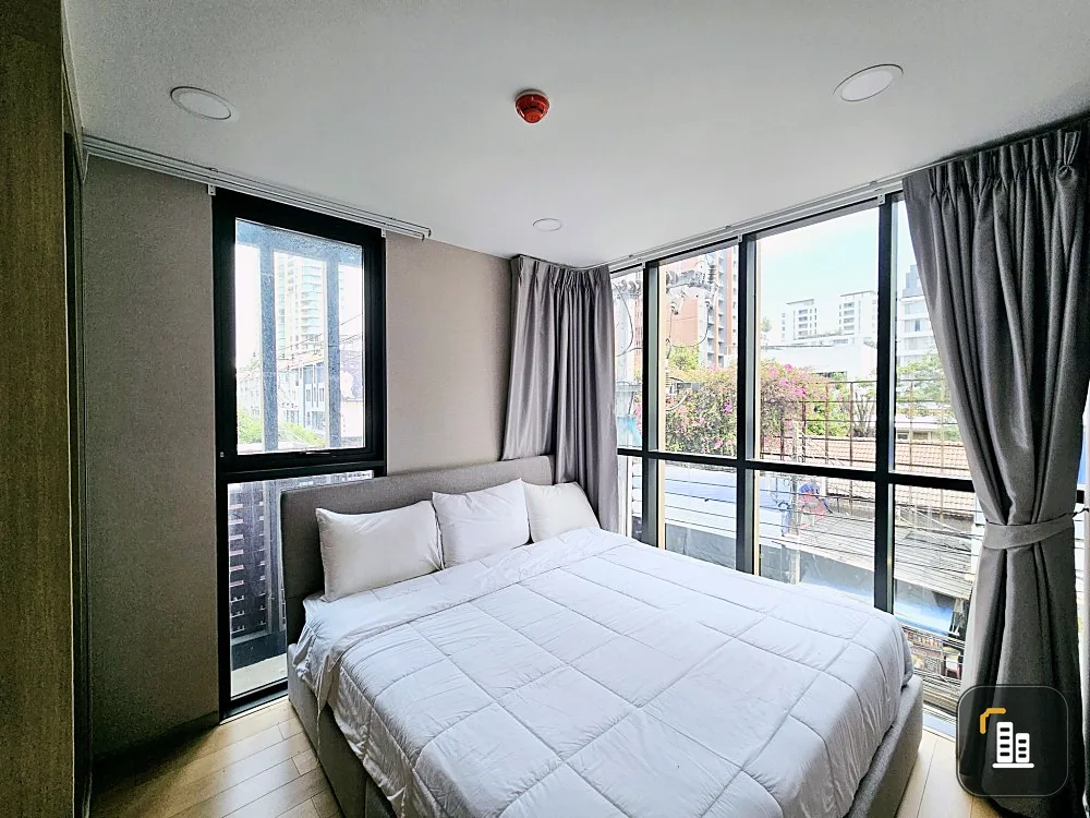 Condo for rent, Walden Asoke, spacious room, comes with valuable usable space, complete in one place, must book before missing out.