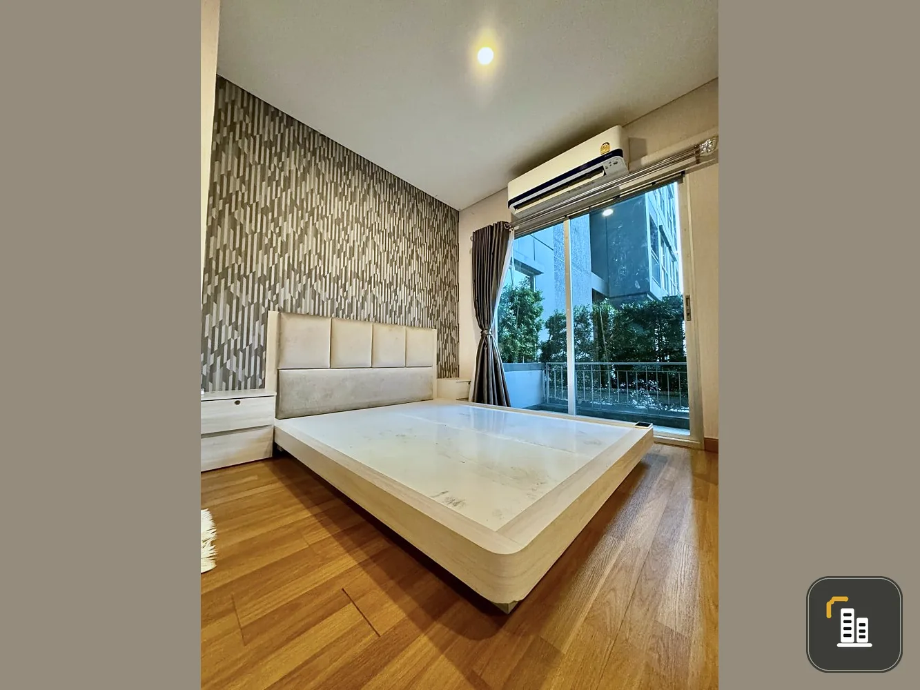 Urgent sale! Lumpini Place Condo, Rama 3 - Riverine, beautiful room, next to the garden, city view, very private, buy now!