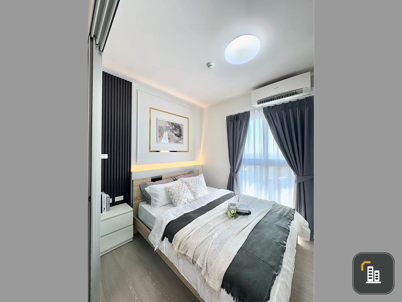 Urgent sale! Condo A Space Me Bangna, white tone room, comfortable to the eyes, affordable price. Book now, don't hesitate.