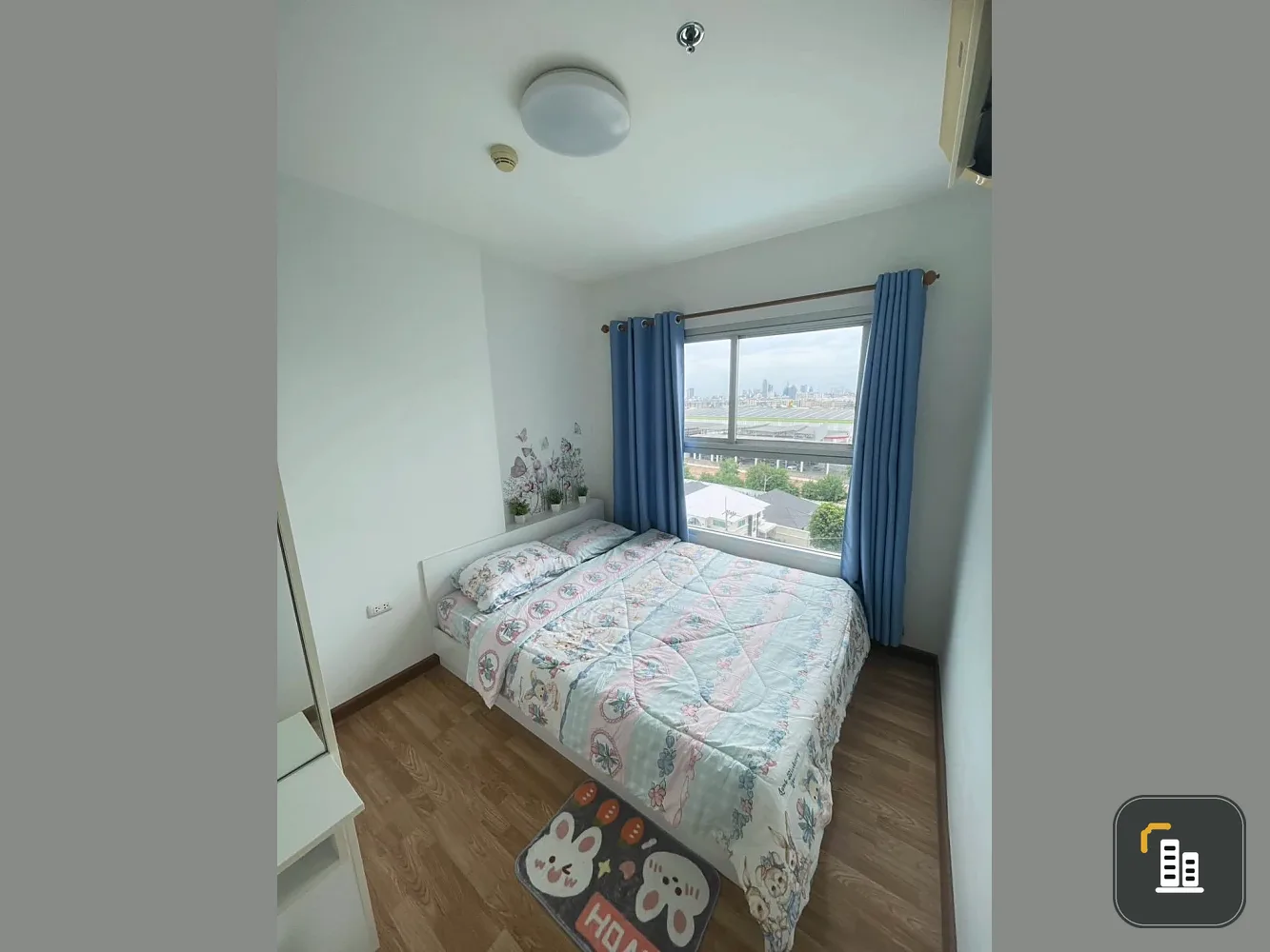 For sale: The Trust Condo Pattaya South (South Pattaya), convenient transportation, room is on the poolside side of the condo, hurry and book!!
