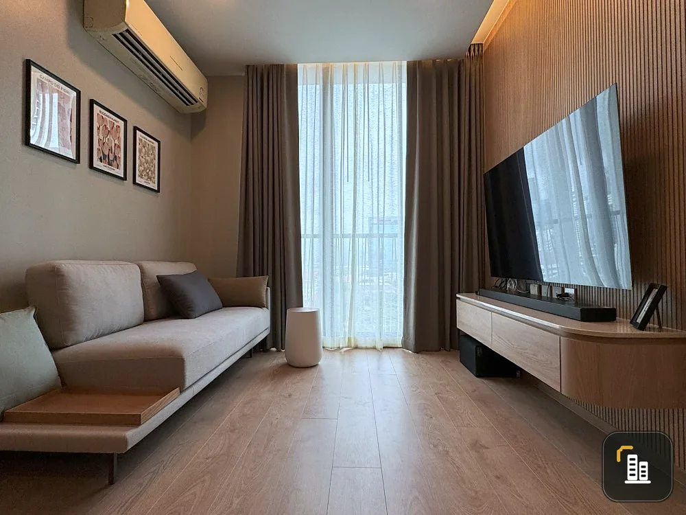 For rent: Noble Recole Sukhumvit 19, corner room, north facing, open view, Nordic minimalist style built-in decoration, don't miss it.
