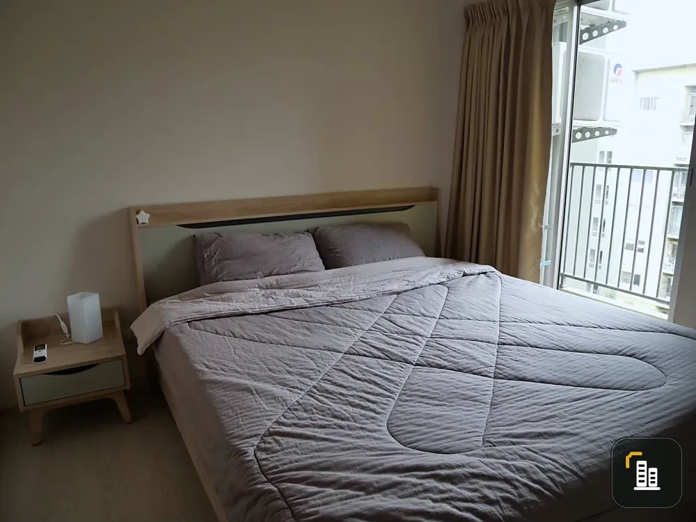 For rent: Plum Condo Park Rangsit Phase 2, pool view room, complete furniture and appliances. Reserve now, don't wait.