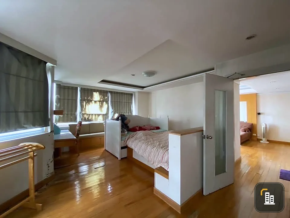 Urgent sale!! Condo Supalai Park Phaholyothin 21, 24th floor, beautifully decorated condo, good location, convenient transportation, book now!!