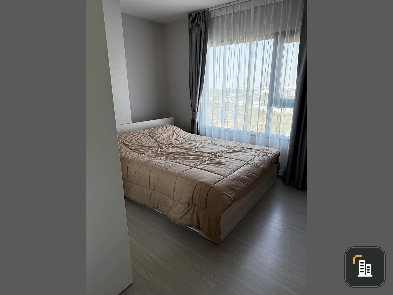 For rent: Aspire Erawan Prime, 12th floor, fully furnished and equipped with electrical appliances. Reserve now before it's gone.