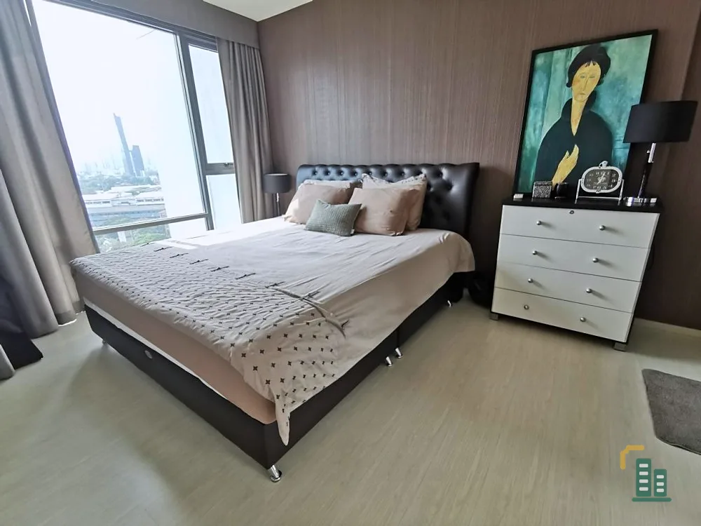 For rent: Rhythm Sukhumvit 42, fully furnished, with bathtub, beautiful city view, interested in booking now