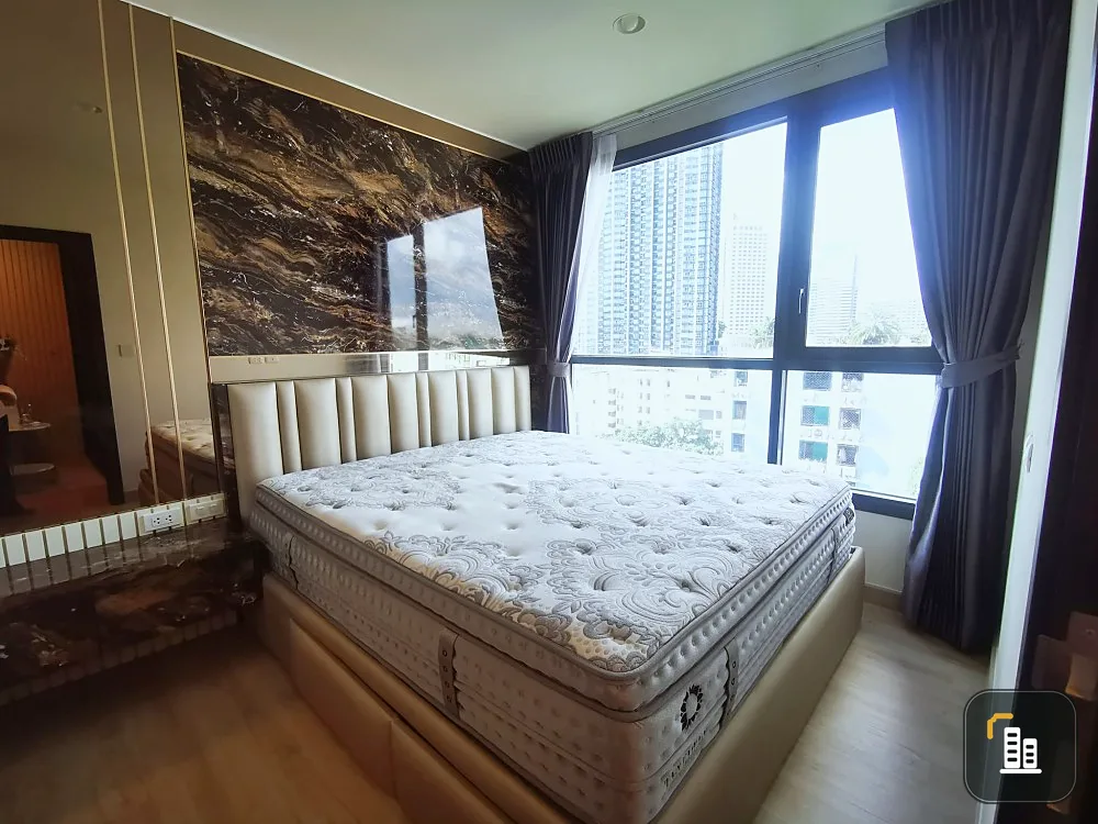 Urgent sale! XT Huaikwang Condo, fully furnished room, ready to move in. Great price. Hurry and reserve now!