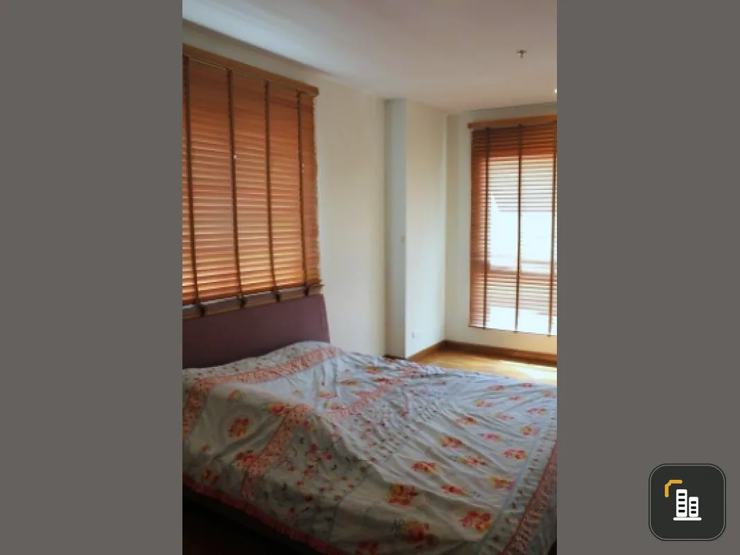 Condo Hive Taksin, simple room Beautiful with a complete style of decoration. Convenient to travel near the train station for rent.