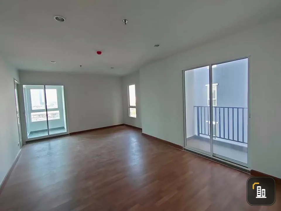 For sale: Regent Home Bang Son Condo, corner room, peaceful view, great price, room decorating lovers must not miss out.