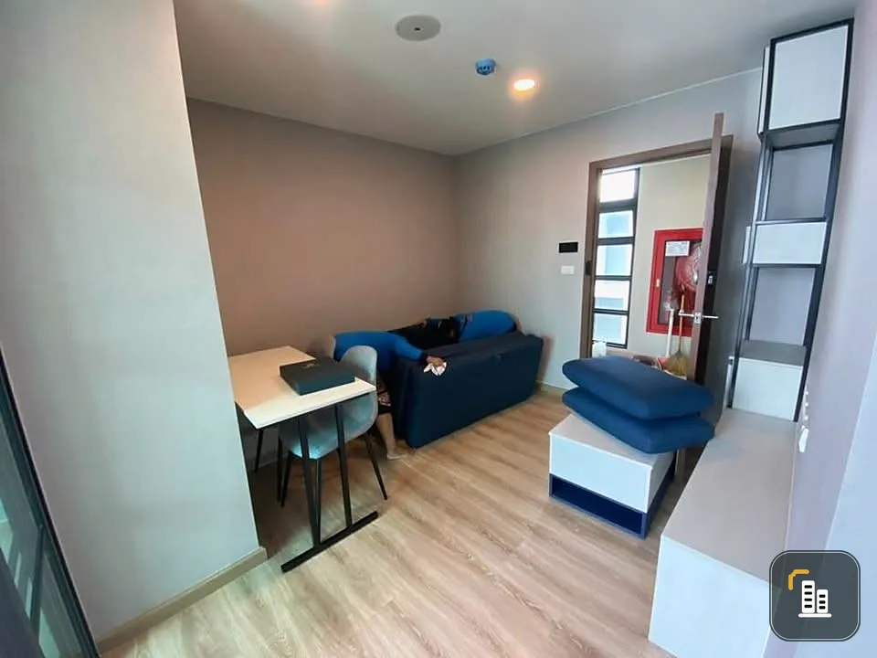 For sale: The Cube Loft Lat Phrao 107, 8th floor, same floor as the condo's common area, very convenient, very worth booking.