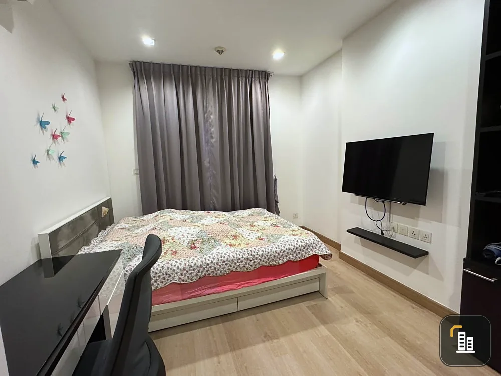 For sale: Ideo Mobi Phayathai, 2 bedrooms, 2 bathrooms, sufficient usable space, excellent location, hurry and reserve now.