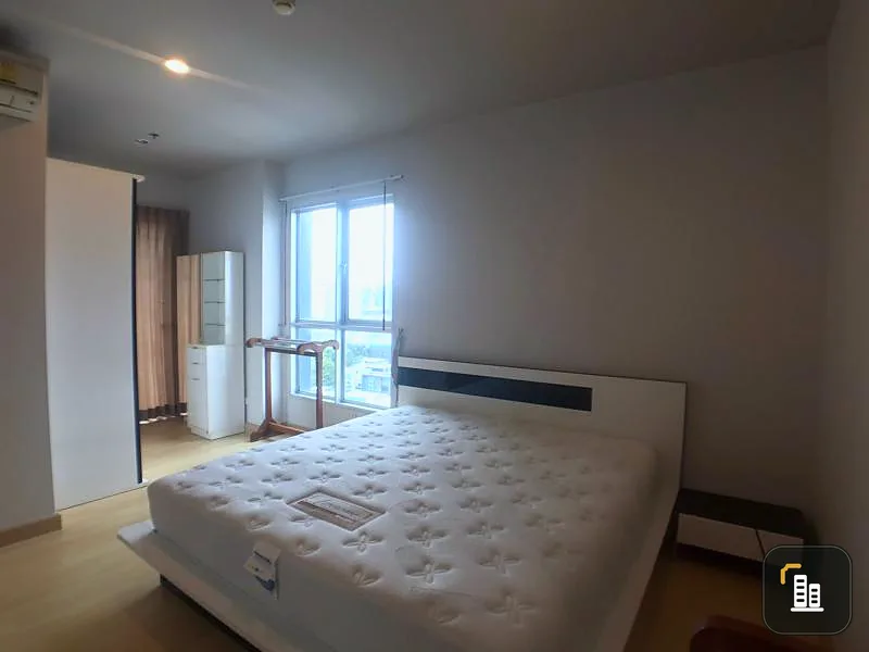 For sale, for rent, HIVE SATHORN, it's hard to find something more beautiful than this. City view, corner room, not connected to any other room, super