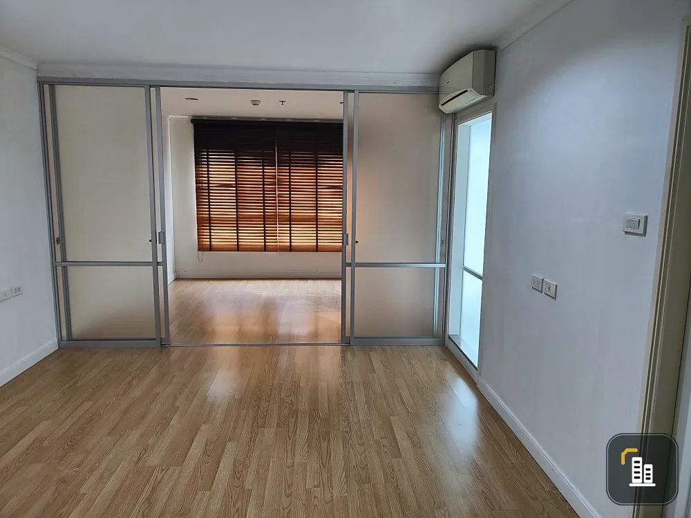 Condo for sale, Lumpini Place Rama 8, empty room, not too expensive, those who like to decorate their rooms, I must say that you must not miss it.