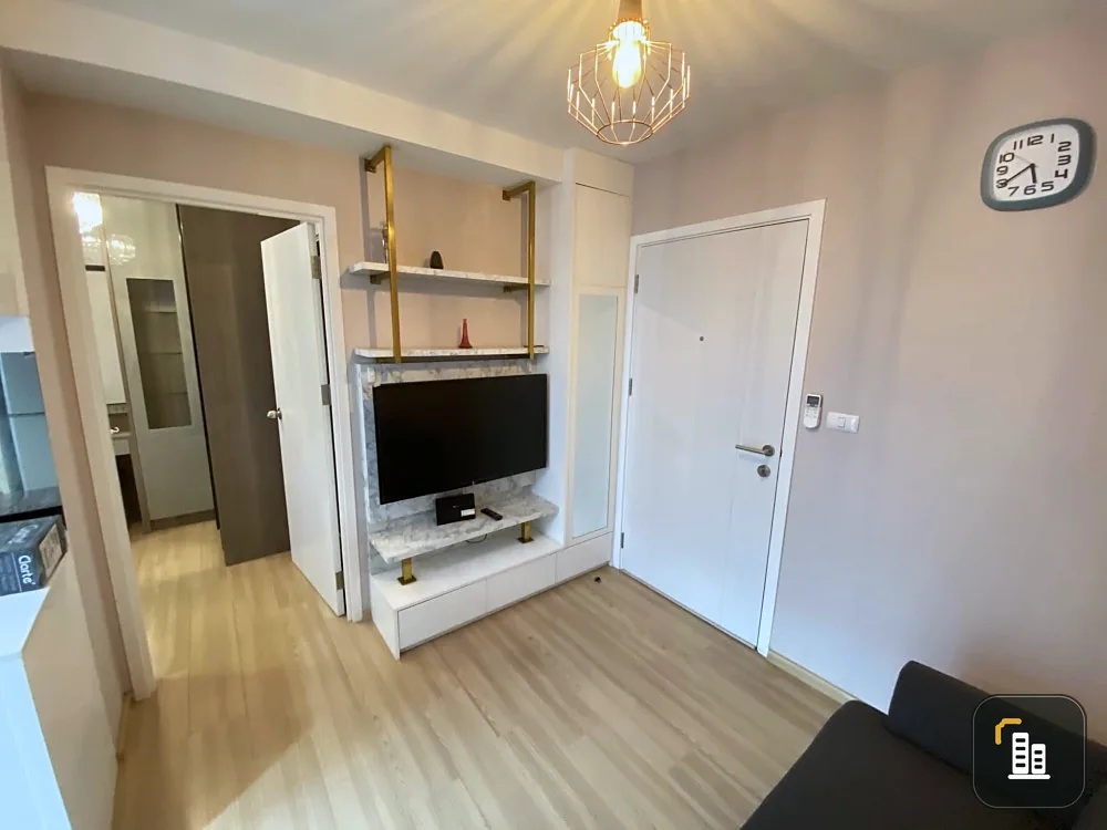For sale: Plum Condo Chaengwattana Station, swimming pool view, cool air, with awesome built-in wardrobe, don't miss out.