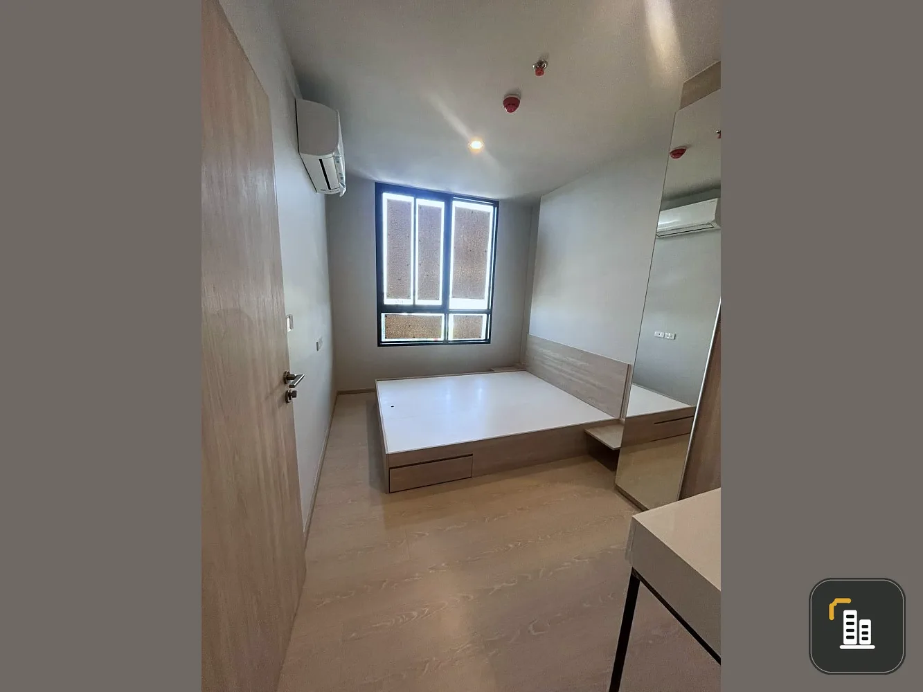 Selling down payment Noble NUE Mega Plus Bangna, 11th floor, fully furnished. Interested, hurry and reserve now. Don't miss out.