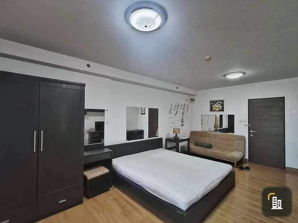 For sale: Supalai Park, Tiwanon Intersection, Building A, 16th floor, complete with a set of furniture, fully furnished throughout the room