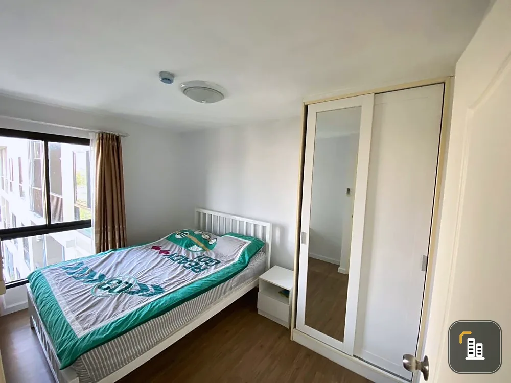 For sale: I Condo Kaset 2, 2 bedrooms, 2 bathrooms, corner room, not attached to anyone's room, very private. If you're slow, you'll definitely miss o