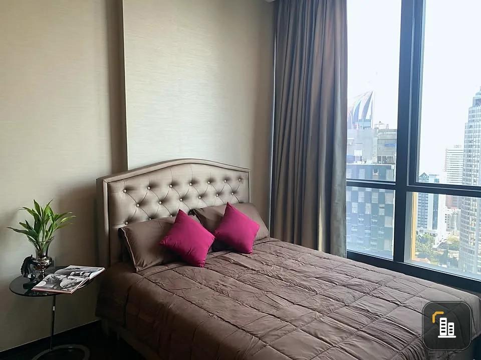 For rent: The Es Sukhumvit 36, 26th floor, very high, decorated in a stylish style, with quality furniture. Can you not reserve it?