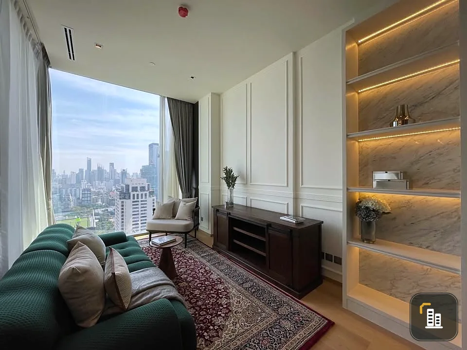 For sale 28 Chidlom combined unit 2 bedrooms, very beautifully decorated, high floor, amazing city view, book now, don't hesitate.