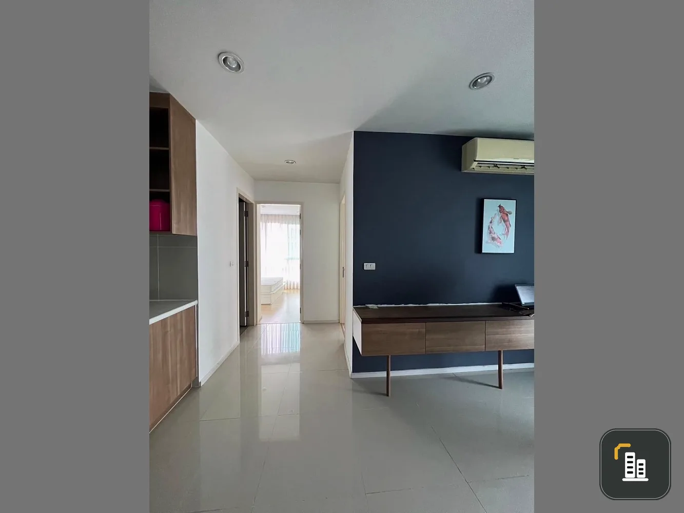 For sale: Happy Condo Lat Phrao 101, 6th floor, very spacious room, has built-in furniture. If you don't reserve, you'll really miss out.