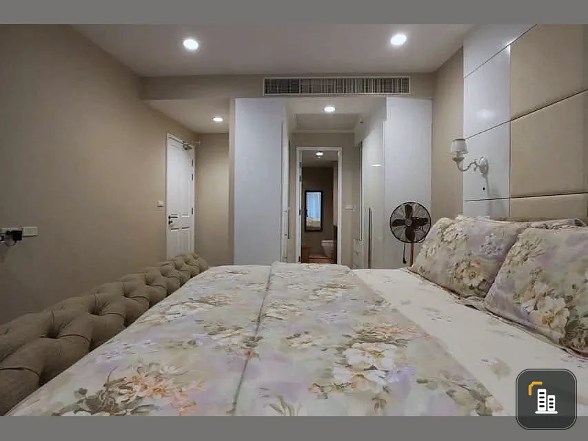 Condo for sale, Baan Ratchaprasong, spacious room, comes with usable space, good price, hurry to reserve now.