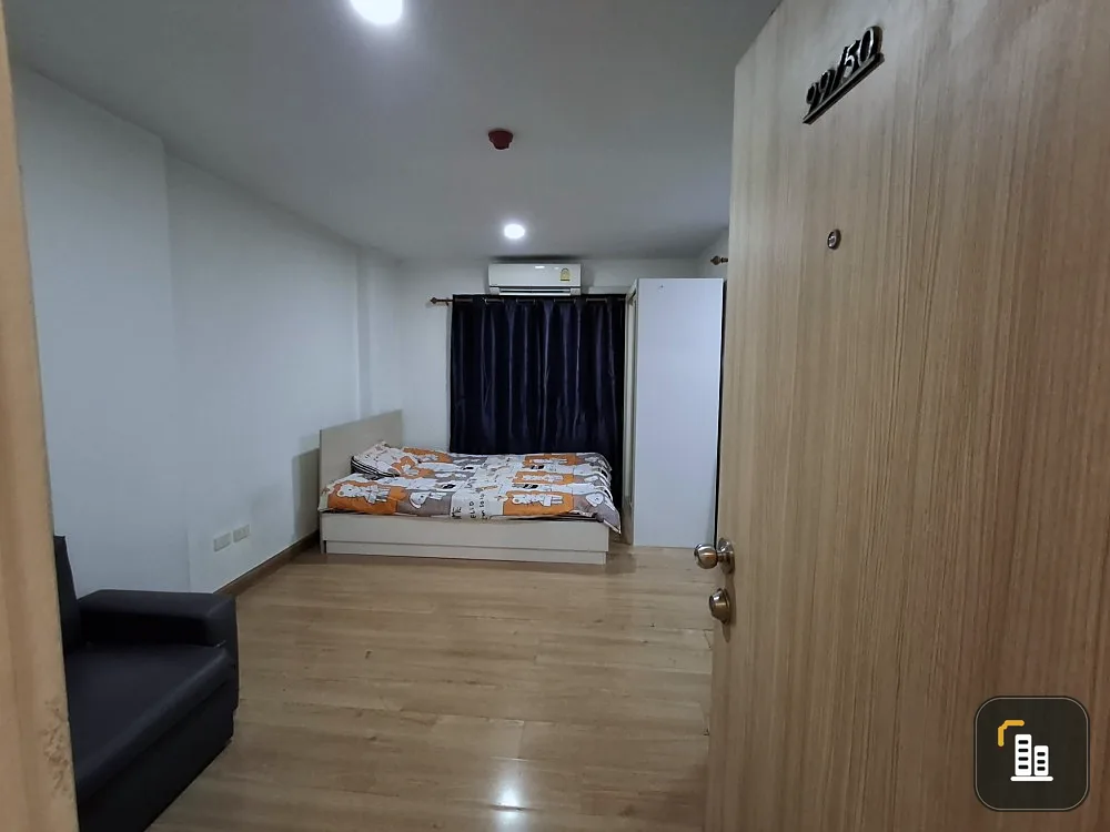 Urgent sale: The Diamond, Nawanakorn-Talat Thai, studio room, 2nd floor, not high, affordable price, hurry and reserve now, don't miss out!