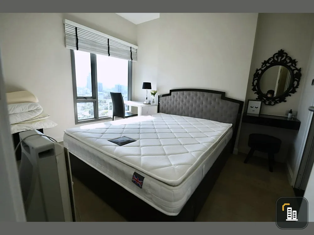 For sale, for rent, The Crest Sukhumvit 34, 11th floor, has a walk-in closet, fully furnished, nice to live in, if interested, hurry and reserve now,