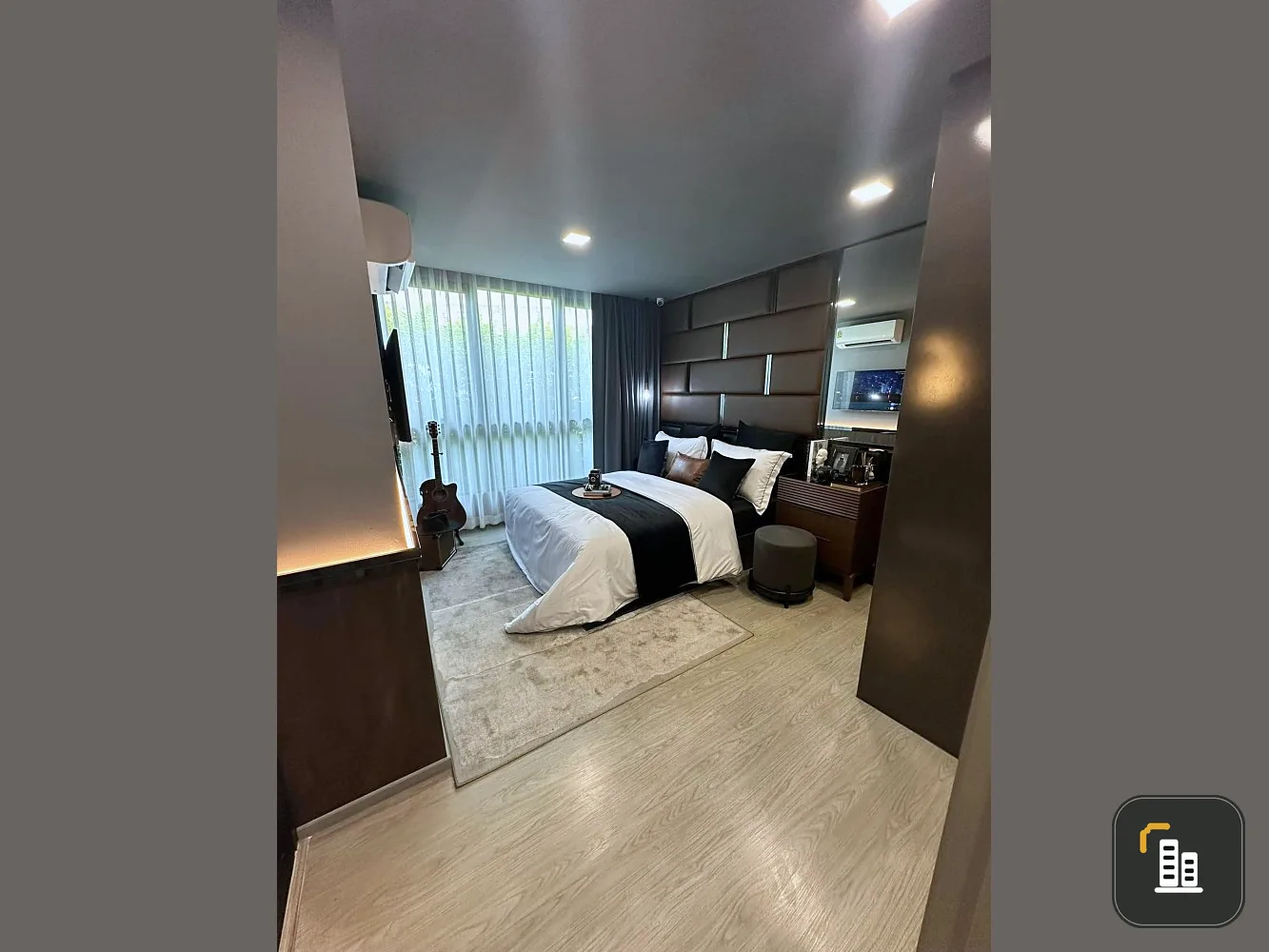 Selling down payment, Maroon Ratchada 32, corner room, 8th floor, top floor, very private, hurry and reserve now, don't wait.