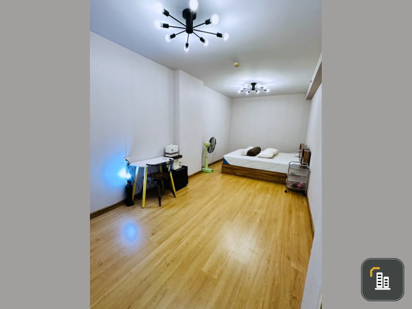 For sale: Supalai Park Ekkamai-Thonglor, empty room, 40th floor, south side, unblocked view. Interested in owning one? Hurry and reserve now. Urgent!