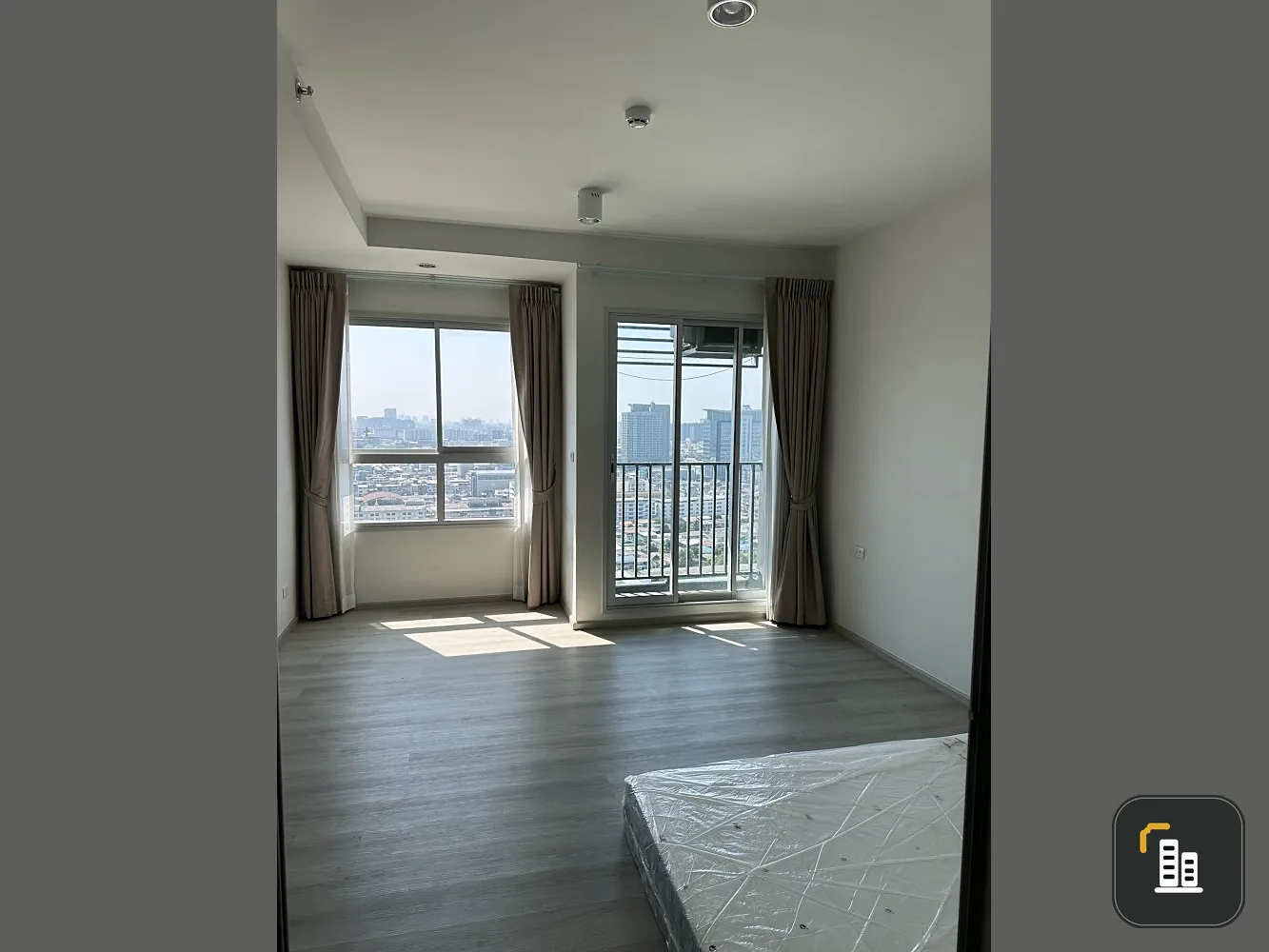 For rent: Ideo Charan 70 - Riverview, Studio room, full river view, high floor, hurry and reserve before you miss out.