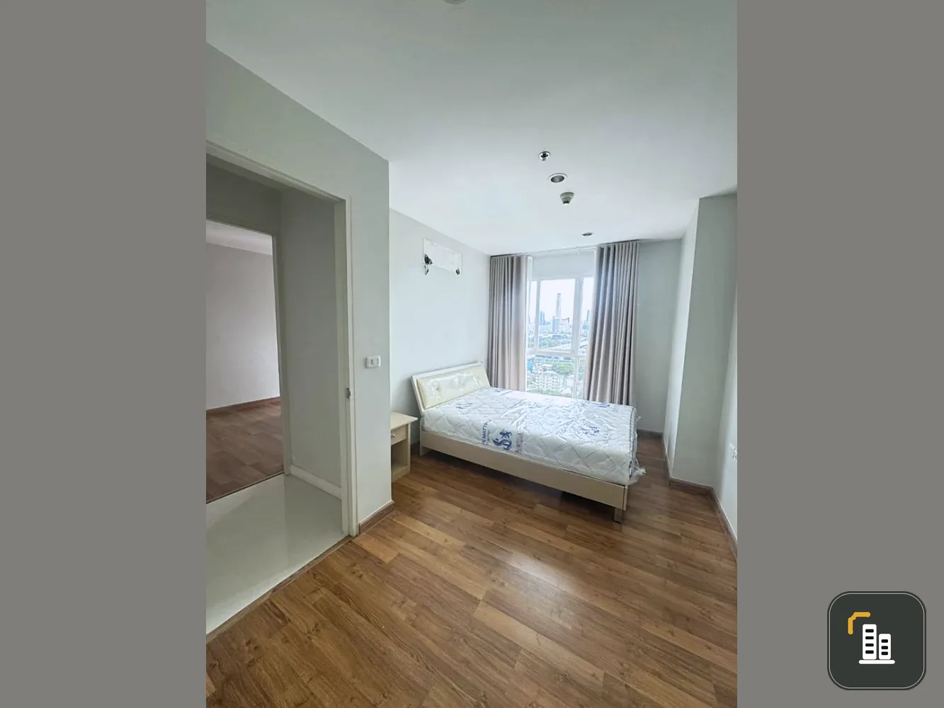 For sale, for rent, The Mark Ratchada - Airport Link, 19th floor, corner room, good view on both sides, very beautiful room condition, I must say that