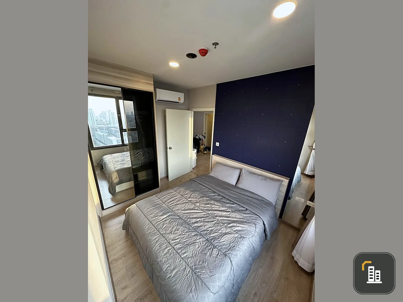 For rent: Chewathai Kaset Nawamin, 24th floor, corner room, fully furnished, nice to live in. If interested, hurry and reserve now. Don't miss out. Ur