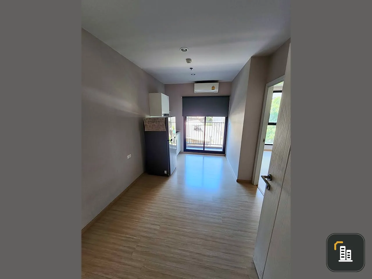 For sale: Plum Condo Pinklao Station, near parking lot, no need to take the elevator, no rooms on the opposite side, hurry and reserve now!