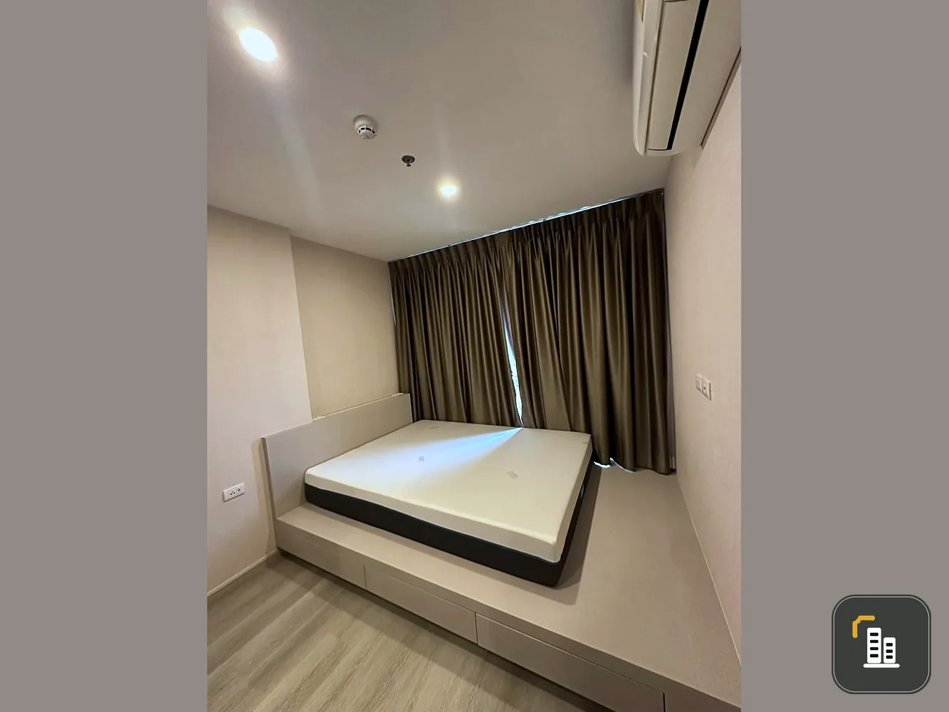 For sale, for rent, Elio Sathorn-Wutthakat, has a good built-in cabinet, a spacious room, airy, comfortable, don't miss it.
