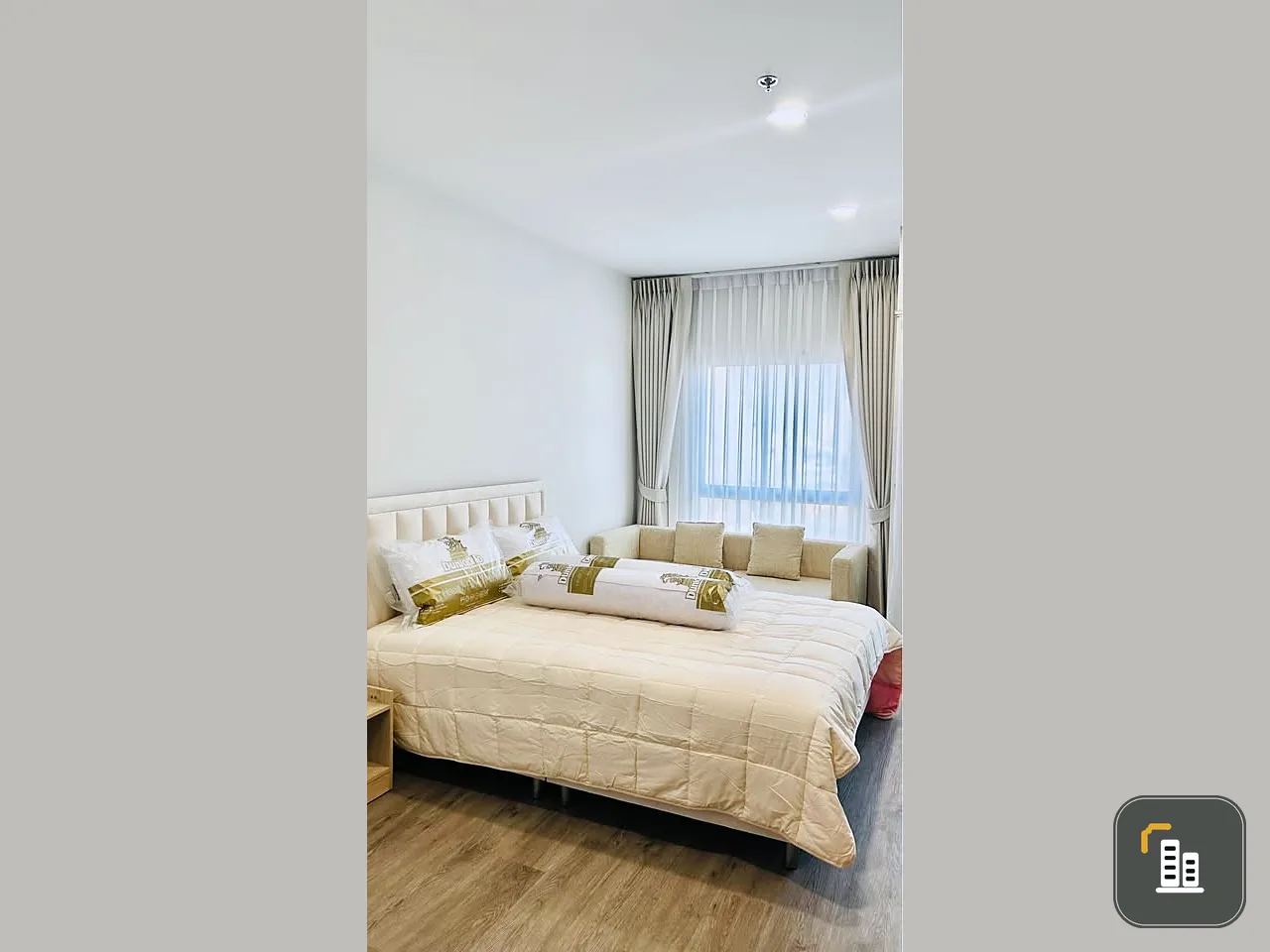 For rent: Rich Point at BTS Wutthakat, 15th floor, beautiful view, fully decorated in bright, comfortable tones, very livable.