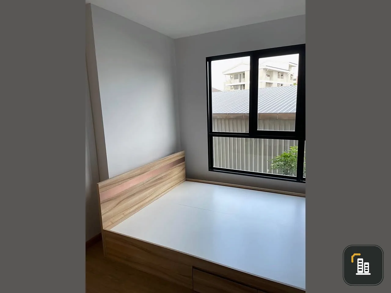Urgent sale! Condo Asher Ratchada-Huai Khwang, room price is not too high. Room decorating lovers must say that you must not miss it.