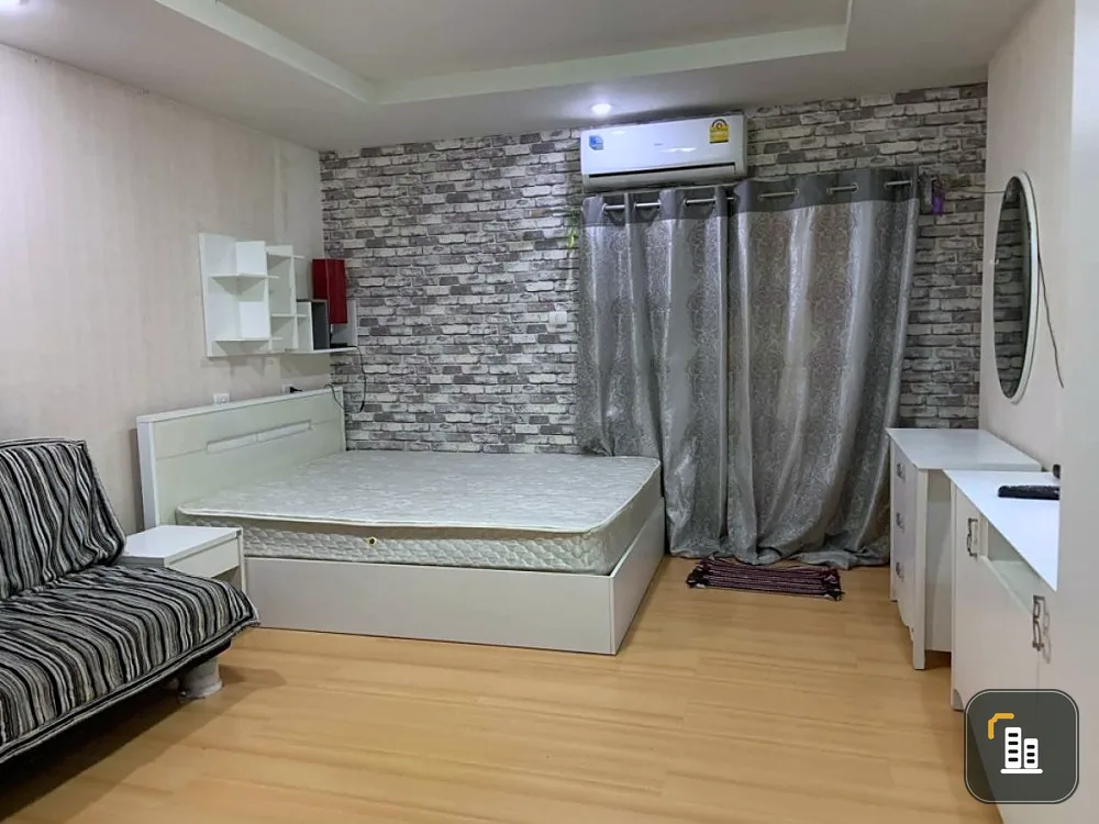 For sale: Happy Condo Ratchada 18, 4th floor, fully furnished. Interested? Hurry and reserve now. Don't wait.