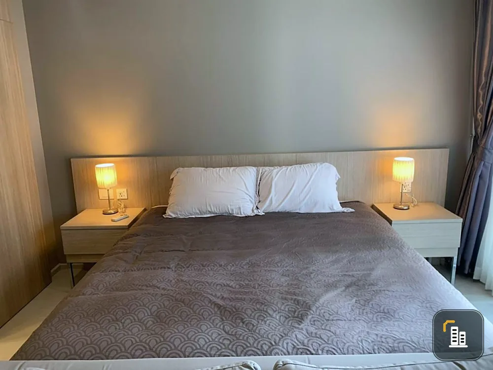 For rent: Noble Ploenjit, 8th floor, fully furnished and equipped with electrical appliances. Bring your bags and move in immediately. Reserve now.