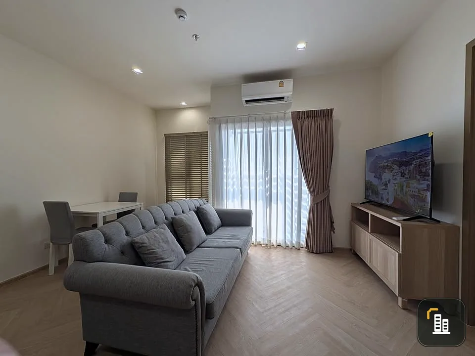 For sale, for rent at Riva Charoen Nakhon, good room location, bedroom side not connected to other rooms, no noise, hurry and book now.
