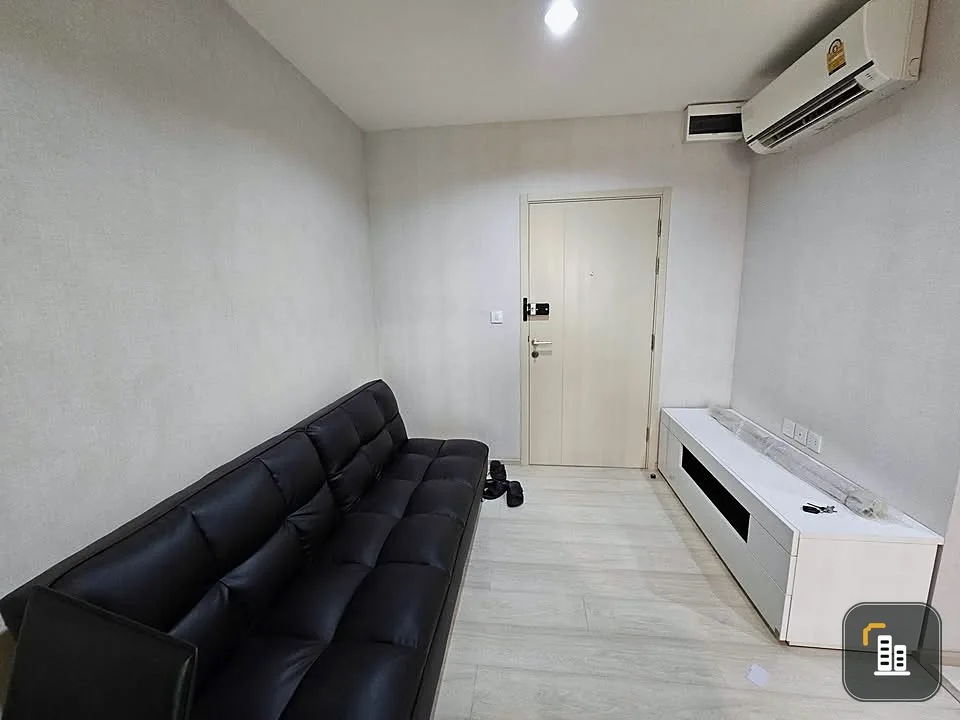 For sale: Life Pinklao, 1 bedroom, 1 bathroom, good atmosphere, 6th floor, fully furnished, just bring your own luggage and move in.