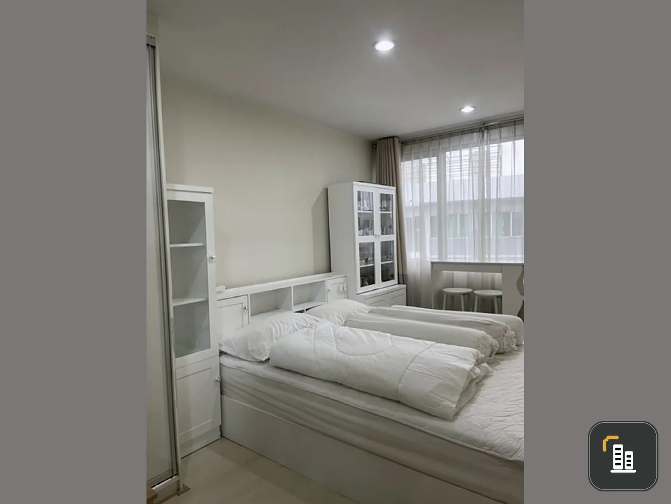 For sale: Sammakorn S9 Condominium, 8th floor, spacious room, airy, comfortable to live in. Hurry and reserve your ownership now!