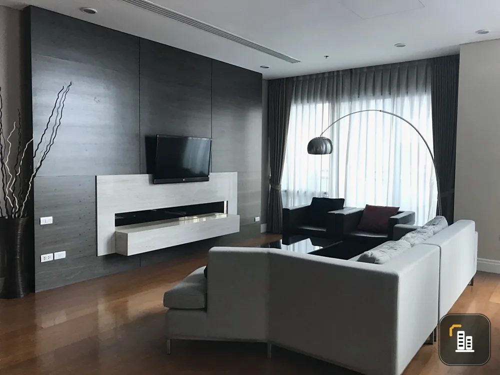 For rent!! Condo Bright Sukhumvit 24, 31st floor, Building B, beautiful room, fully furnished, ready to move in, don't miss it!!
