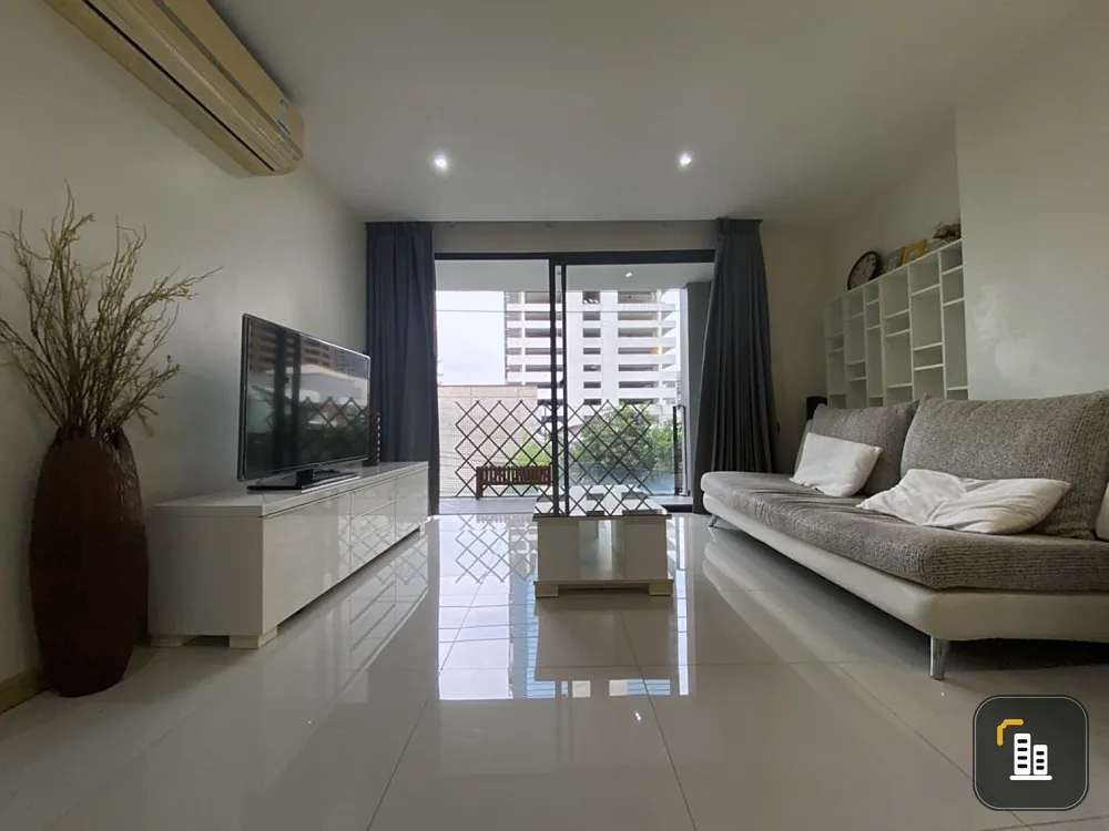 Condo for rent: Socio Reference 61, large room, comfortable, lots of usable space, convenient and complete here. Hurry and book now.