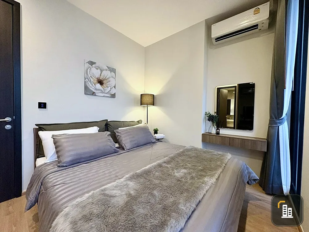 For rent Noble Around Ari corner unit, balcony-front view, great price, you definitely shouldn't miss it.