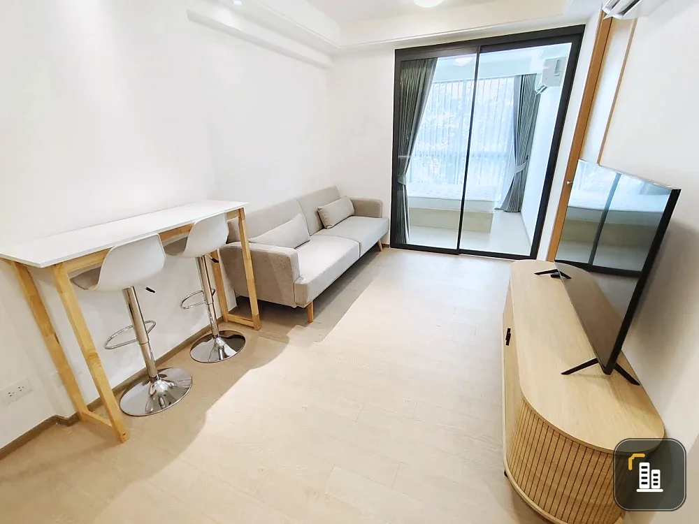 For rent: Regal Srinakarin 40, 3rd floor, spacious area, simply decorated, minimalist Muji Muji, very cute, hurry and book now!