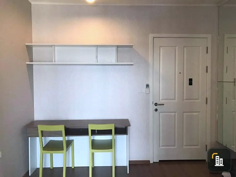 U Delight @ TalatPhlu Station for sale. Beautiful decorated room, stylish, plus wake up to see great city views. Book quickly.