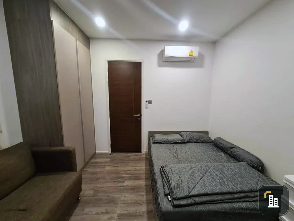 For rent: Brown Condo Ratchada 32, fully furnished, nice to live in, book now, hurry!