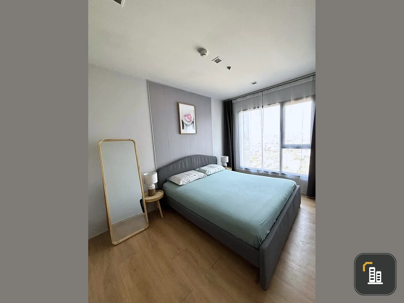 For rent: Life Asoke-Rama 9, corner room, private, 34th floor, 1 large bedroom, hurry and book now!