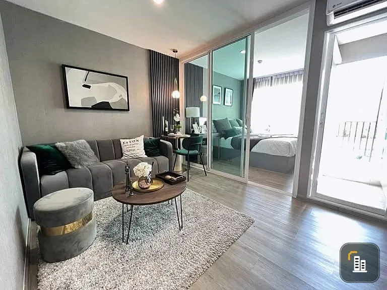 Selling down payment Regent Home Bangna, 24th floor, high floor, beautiful view, corner room, very rare, interested in owning, reserve now.
