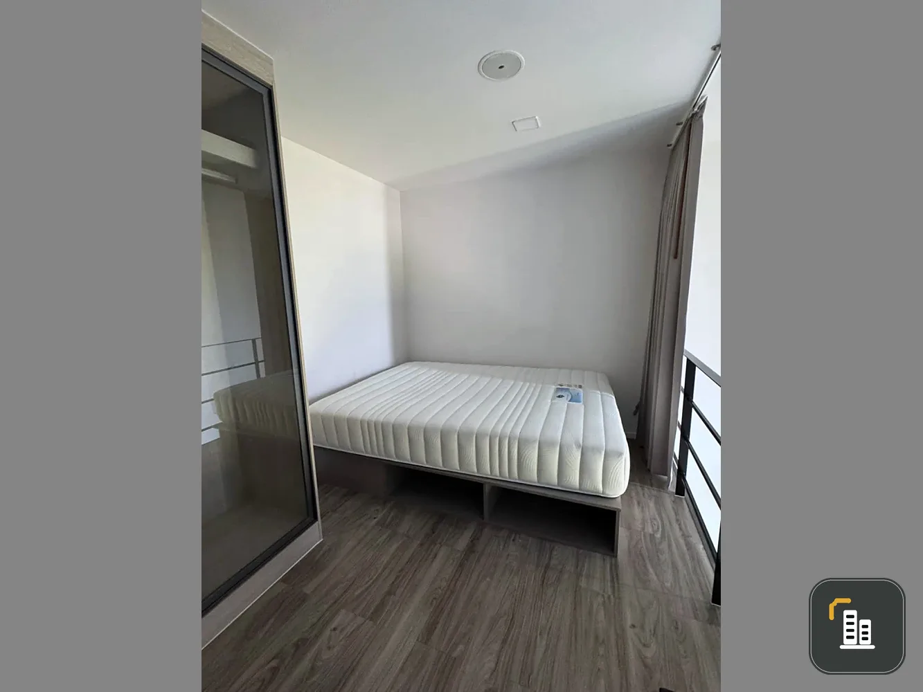 For rent Kave Mutant Salaya, a nice room, complete with furniture and electrical appliances, just drag your bags and move in.