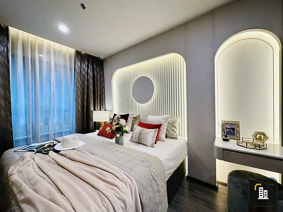 Selling down payment Ideo Ramkhamhaeng - Lam Sali Station, 8th floor, corner room, private, interested, hurry and reserve now, urgent.